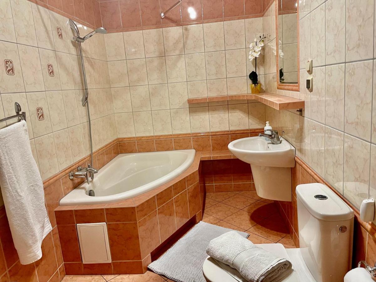 Warsaw Concierge Wola Ratusz Apartamento Exterior foto